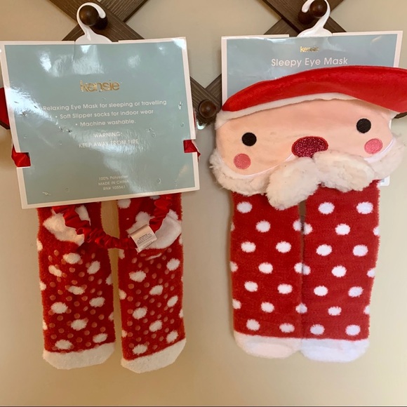 Children’s Christmas Eye mask and Sock Set - Picture 2 of 5